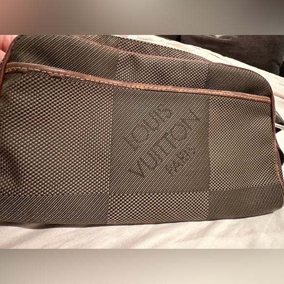 Authentic Louis Vuitton Damier Geant Acrobat Waist Bag Terre (COA Included) - Picture 2 of 15